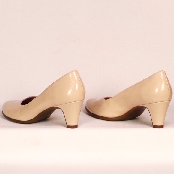 A2 HEELREST by AEROSOLES 6M REDWOOD nude-beige faux-pat.-leather mid-heel pumps - Picture 10 of 15